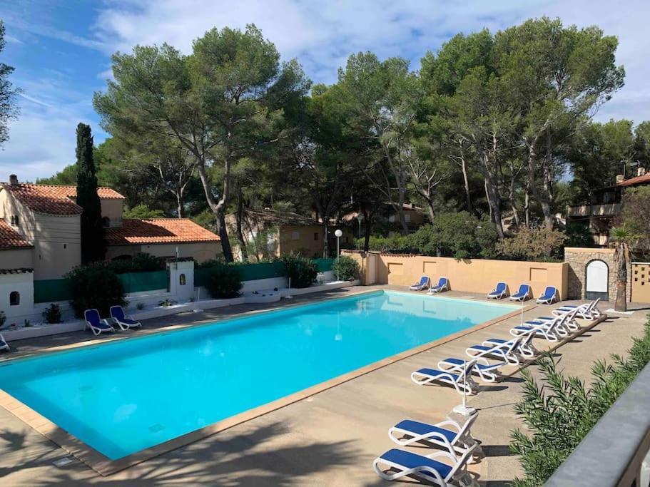 Les Appartements De La Marina Sanary-sur-Mer Exterior photo